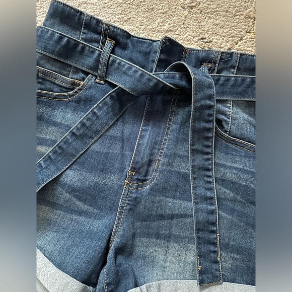 Stretchy Denim Shorts - Picture 4 of 8